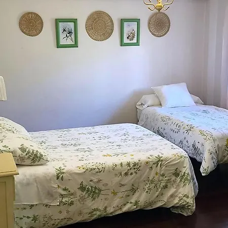 Kaia Hotel 2*